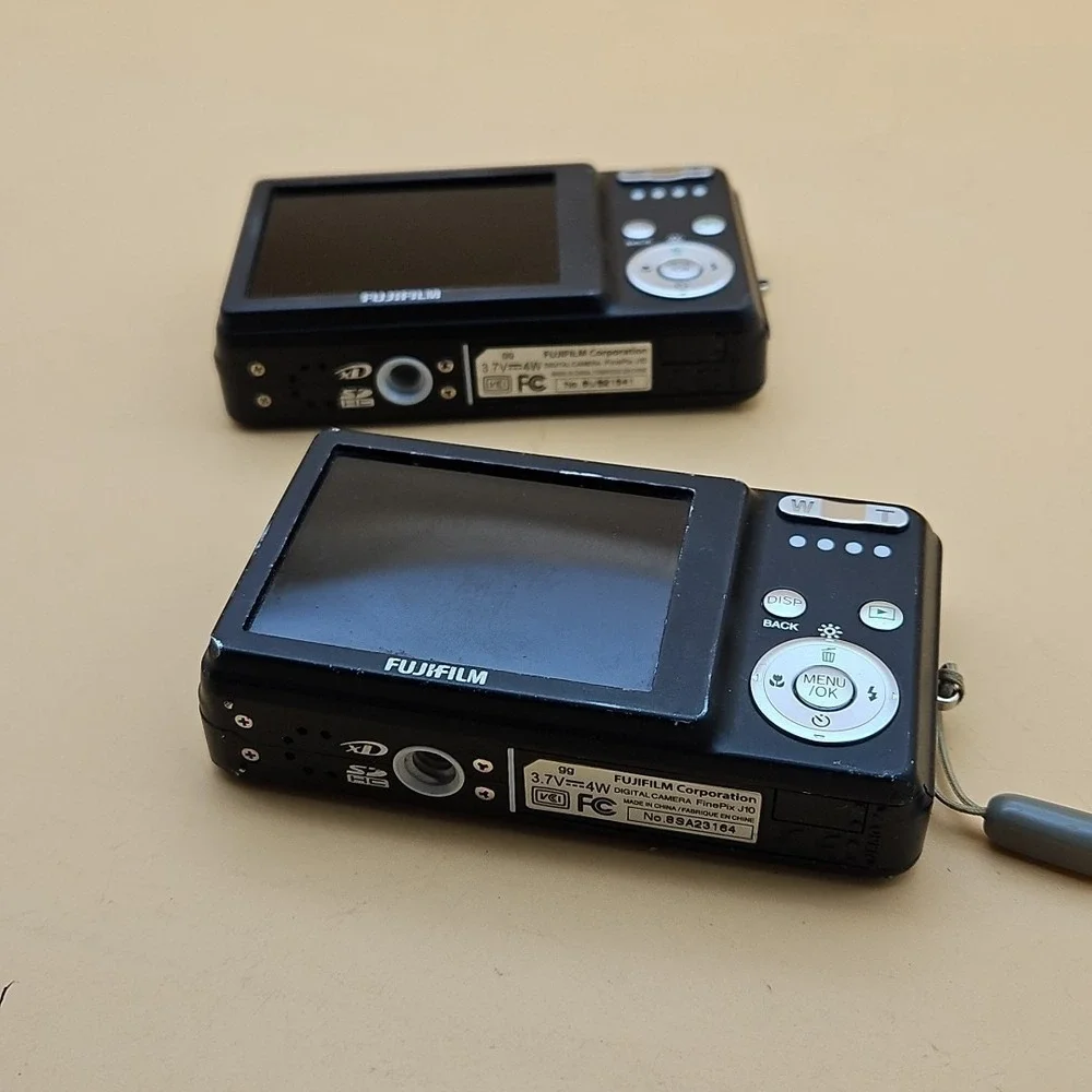 Lot Of 2 Fujifilm Finepix J10 8.2 MP Digital Cameras For Parts Repair As Is